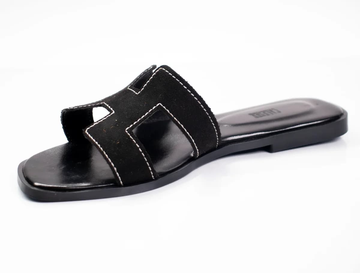 Hera Black Classic Flats